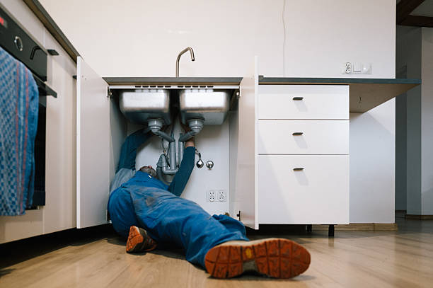 Professional Leak Detection technician working in Lansdowne, VA